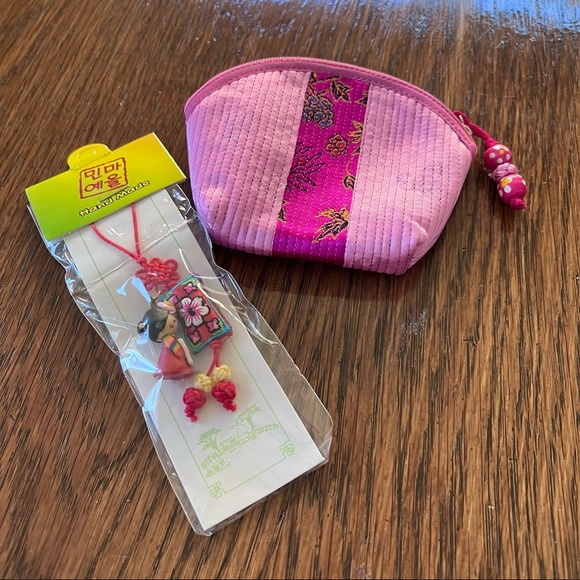 Jewelry - Asian Trinket. Comes with soft pink carrying zip up pouch. New.
